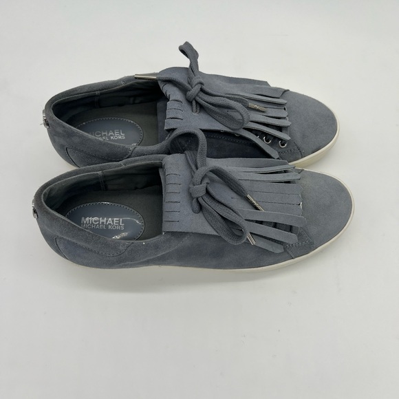 Michael Kors Keaton Kiltie Sneakers Suede Blue Fringe
Lace Up Size 8.5 - Picture 4 of 16